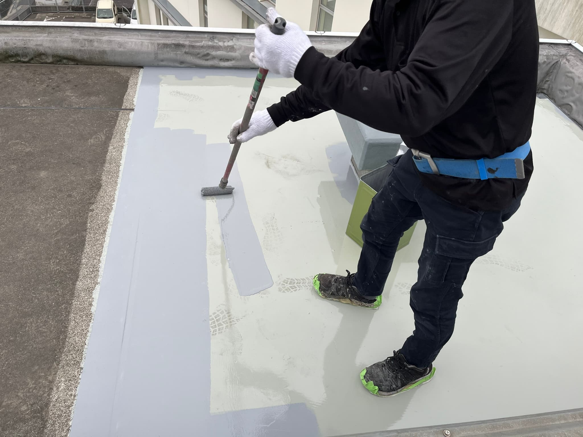 未経験者でも防水工事職人になれる？技術習得までのロードマップ