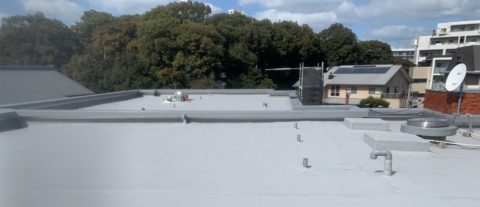 ビルの屋上防水で一番人気の工法『アスファルト防水』とは？